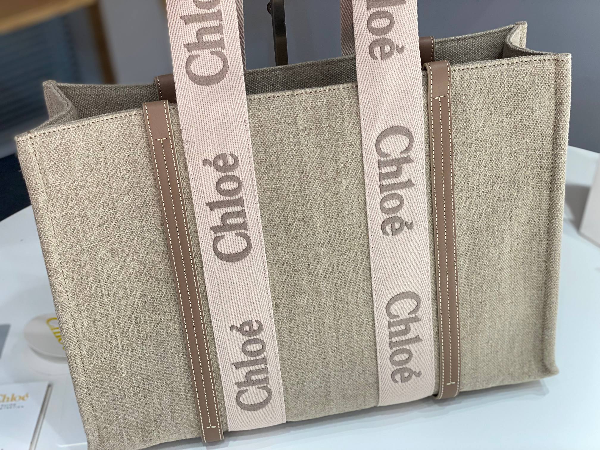 Chloe Large Woody Tote Bag In Linen 